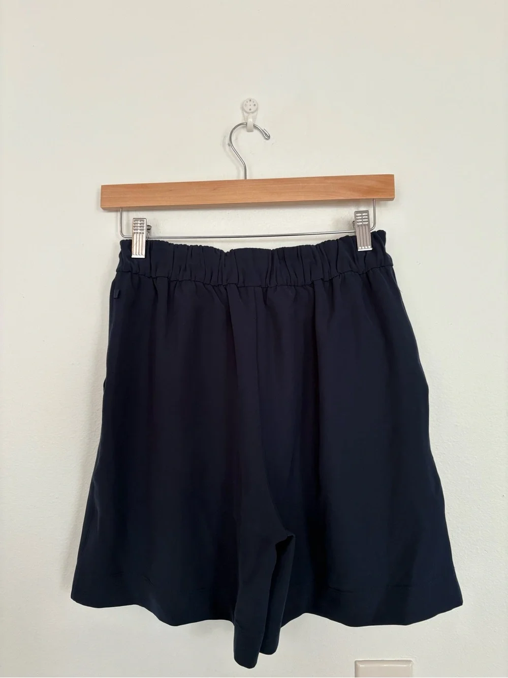 Lululemon || Noir‎ Short 5.5